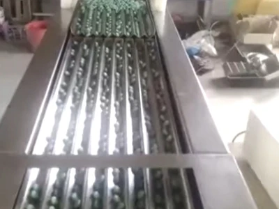 Automatic 8 Channel Intelligent Capsule Counter Electronic Vibrating Tablet Capsule Counting Bottling Machine
