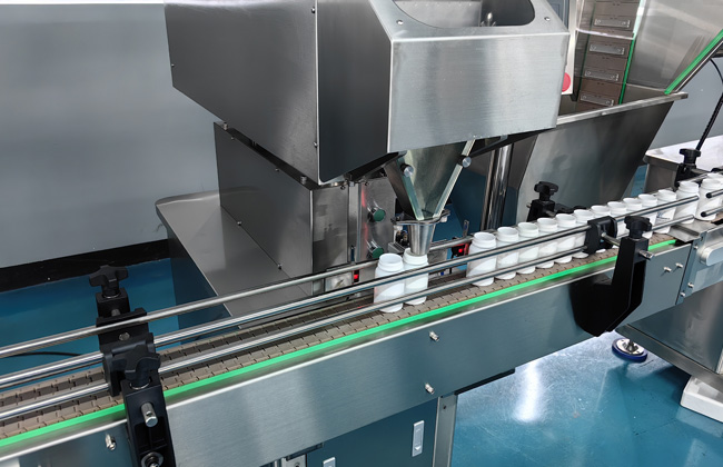 YL-8-Lane-Electric-Automatic-Softgel-Capsule-Tablet-Counter-8-Channel-Bottling-Capsule-Tablet-Counting-Machine-03