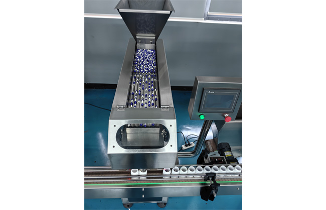 YL-8-Lane-Electric-Automatic-Softgel-Capsule-Tablet-Counter-8-Channel-Bottling-Capsule-Tablet-Counting-Machine-06
